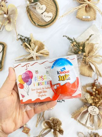 Ahşap Kinder Süpriz Hediye - Bebek Şekeri