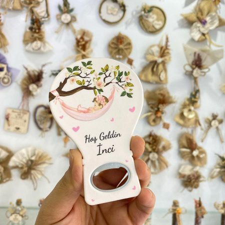 Balon Açacak Magnet - Sallanan Bebek Temalı