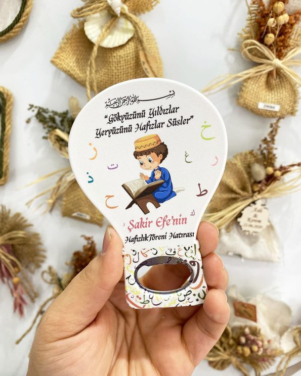 Balon Açacak Magnet - Kuran Okuyan Erkek Çocuk Temalı