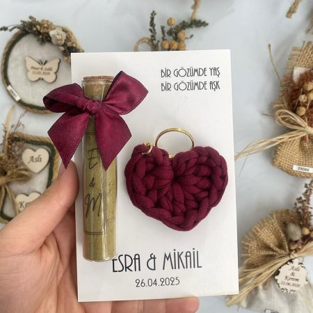 Kartlı Kalp Makrome Anahtarlık ve Kına Şişesi