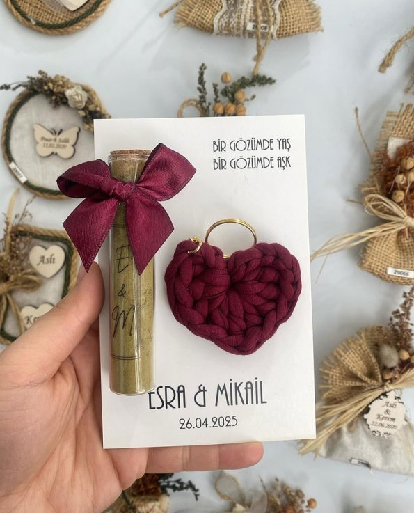 Kartlı Kalp Makrome Anahtarlık ve Kına Şişesi
